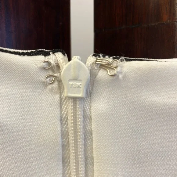 Anne Klein Black and White Sheath swing Dress - Picture 3 of 8